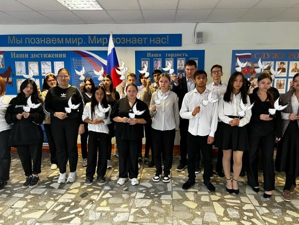 Всероссийская акция ПодОднимФлагом!