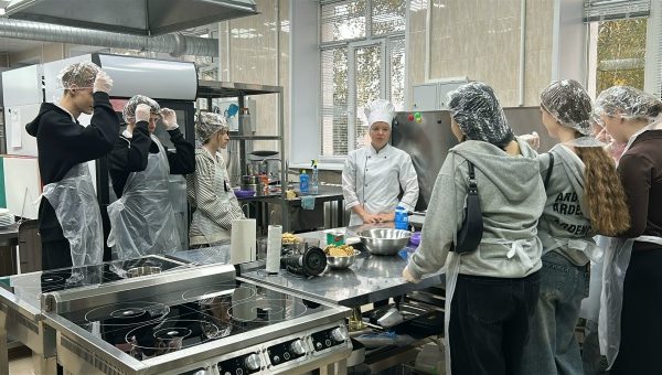 «Россия — мои горизонты»: школьники примерили востребованные профессии